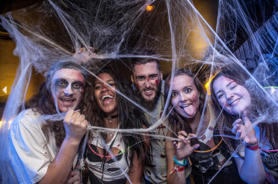 Halloween Zombie Pub Crawl, London