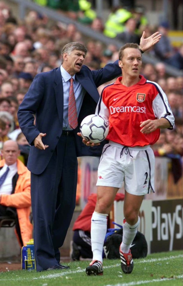 Former Arsenal defender Lee Dixon says Wenger is not interested in being liked by his players