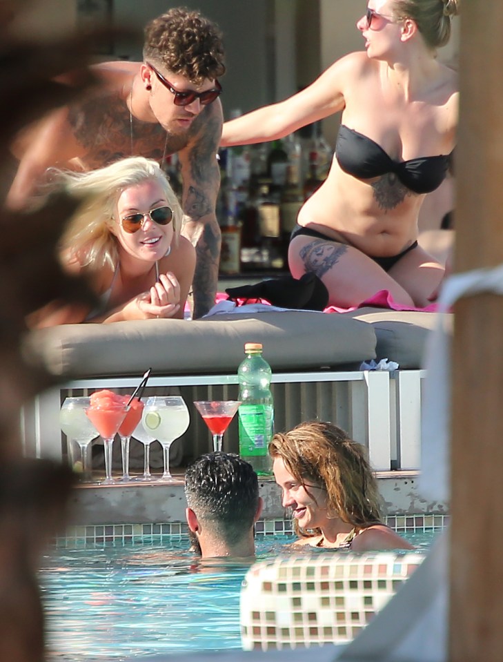  Her pals party round the pool, but Vicky only has eyes for Calum