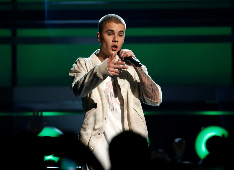 Justin Bieber performs a medley of songs at the 2016 Billboard Awards in Las Vegas