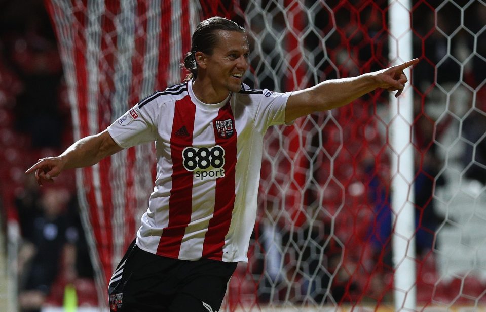  Lasse Vibe celebrates his strike for Brentford against Reading