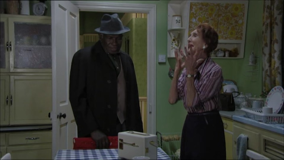 eastenders-dot-branning-has-a-meltdown-over-greenday-music-00_00_13_14-still010-1