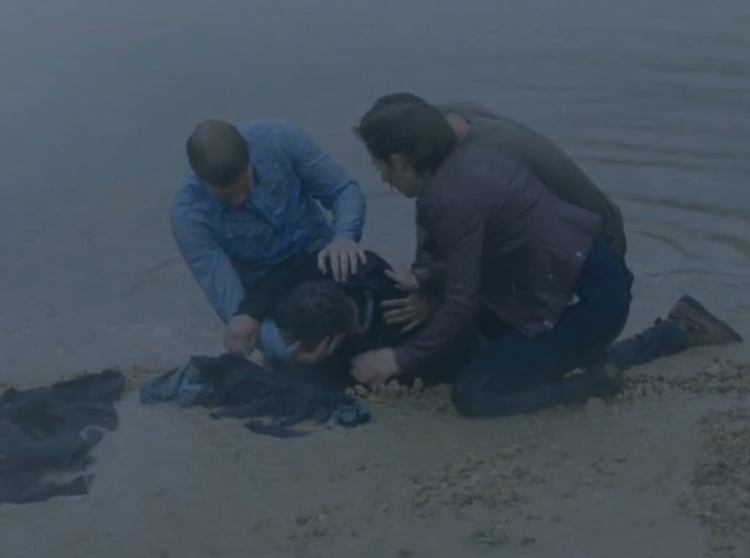  Robert eventually managed to free Aaron but he was taken unconscious to the hospital