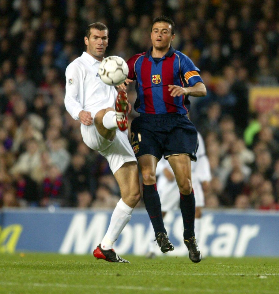  Zinedine Zidane and Luis Enrique in action during a La Liga clash in playing days