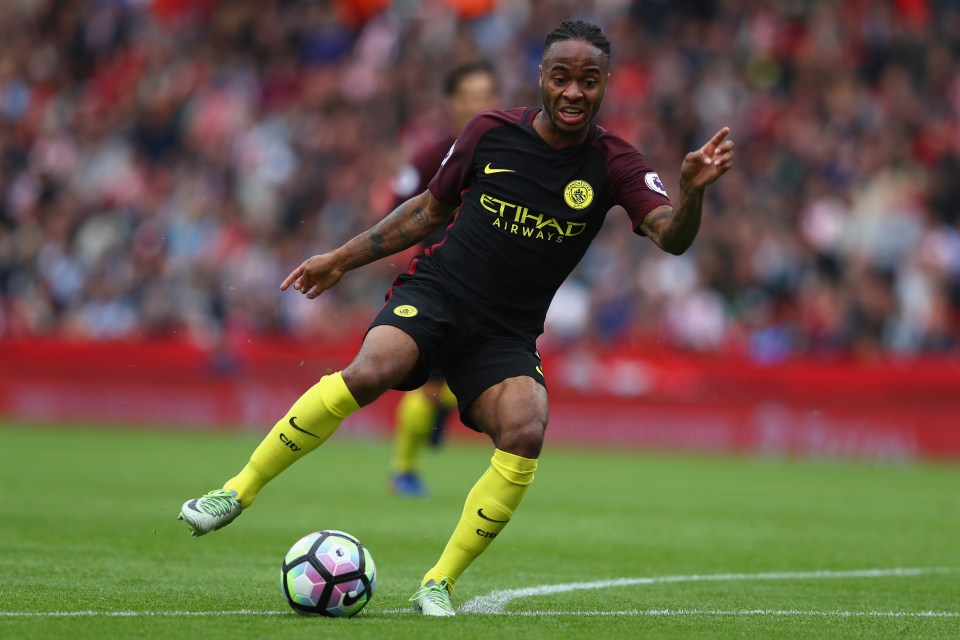  Raheem Sterling also wears the Nike Mercurial Vapor XI boots