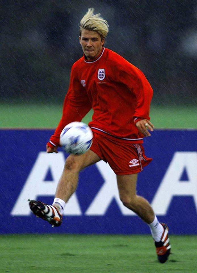 David Beckham had a lookalike in the 00s called Andy Harmer