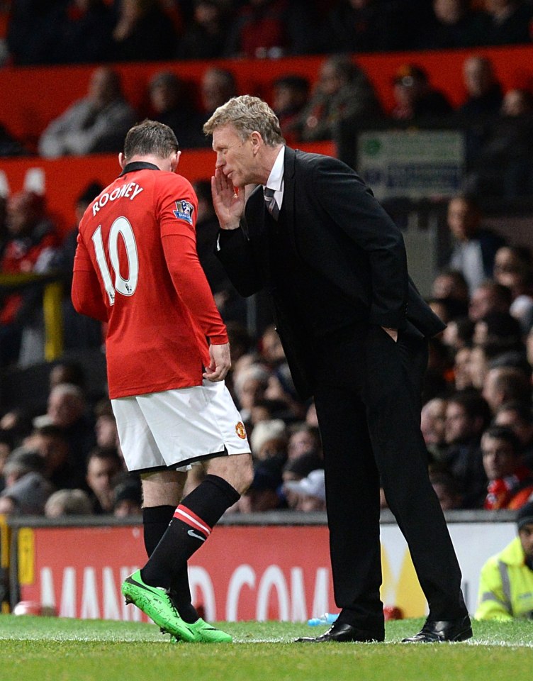 Manchester United's manager David Moyes gives instructions to Wayne Rooney during the Barclays Premier League match at Old Trafford, Manchester. PRESS ASSOCIATION Photo. Picture date: Saturday December 21, 2013. See PA story SOCCER Man Utd. Photo credit should read: Martin Rickett/PA Wire. RESTRICTIONS: Editorial use only. Maximum 45 images during a match. No video emulation or promotion as 'live'. No use in games, competitions, merchandise, betting or single club/player services. No use with unofficial audio, video, data, fixtures or club/league logos.