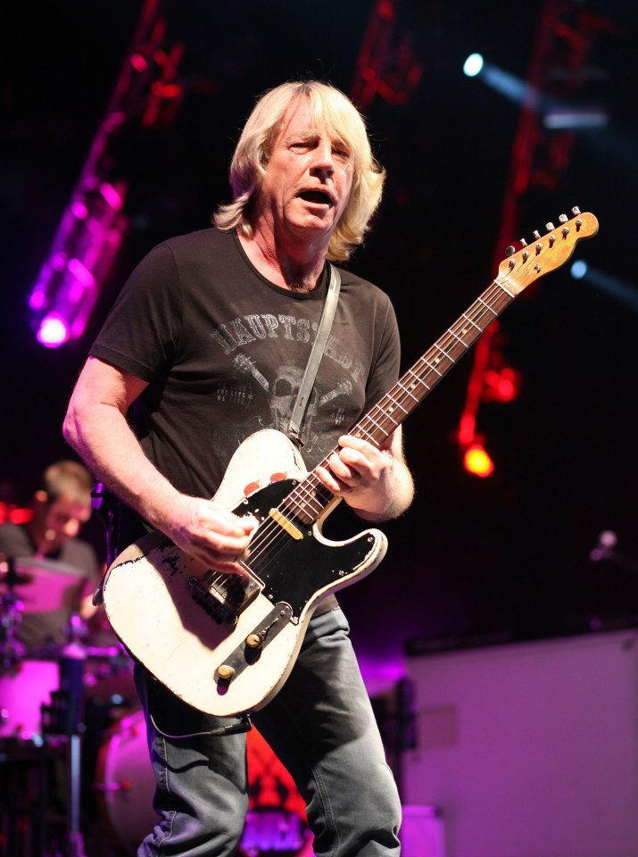  Status Quo legend Rick Parfitt has died in hospital aged 68