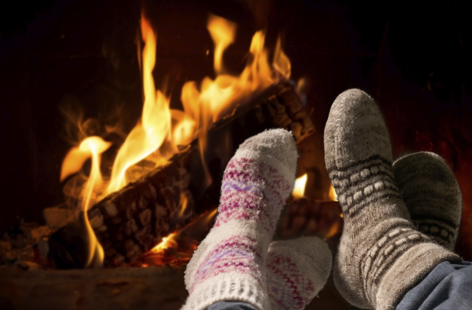  Cold feet can be sign your thyroid isn't working properly, leading to hormone deficiency and a slower metabolism