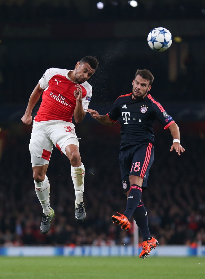 Bernat (r) challenges with Francis Coquelin of Arsenal