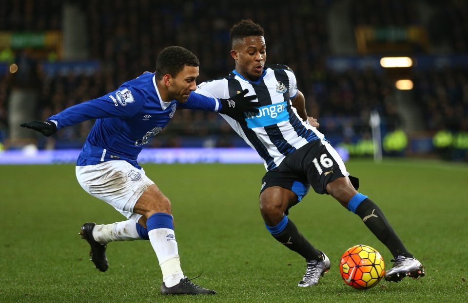 Prem battle . . . Rolando Aarons and Aaron Lennon 