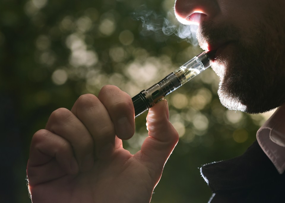  Medics are warning of the dangers of e-cigarettes after treating five people who suffered burns