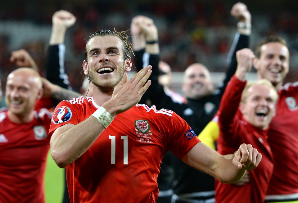 Gareth Bale celebrates with teammates after the final whistle during the UEFA Euro 2016, quarter final