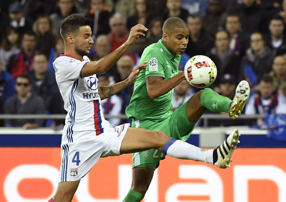 Emanuel Mammana (L) has impressed for Lyon since joining them from River Plate