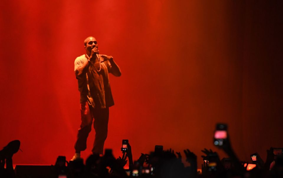  Kanye West announced there had been a "family emergency" before leaving the stage in New York when he heard the news