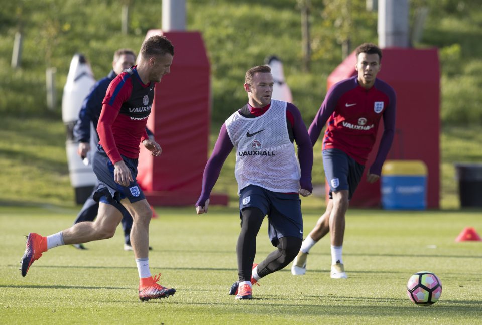  Wayne Rooney is poised to remain England skipper as Southgate starts his reign