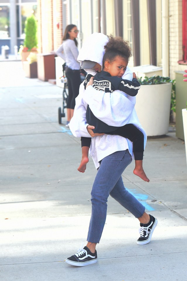  Kim with her daughter North in New York after Paris robbery