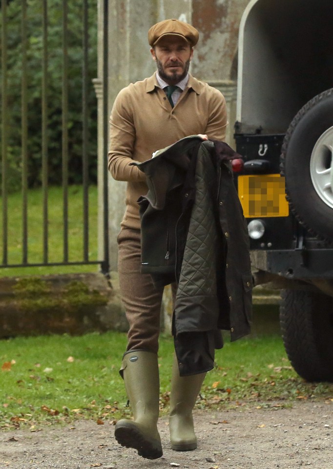 **OFFICE TO ADVISE CAPTION **HOLD FOR DANNY**FAMEFLYNET - Exclusive: David Beckham And Guy Ritchie Spend The Day Shooting In Wiltshire