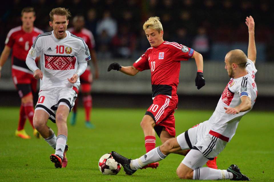 Belarus' Aleksandr Hleb (L) and Belarus'