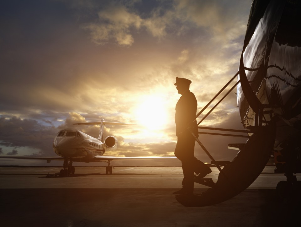 Pilots are the British workers who earn the most dosh