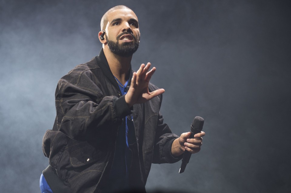  Drake has announced he will be touring the UK next year