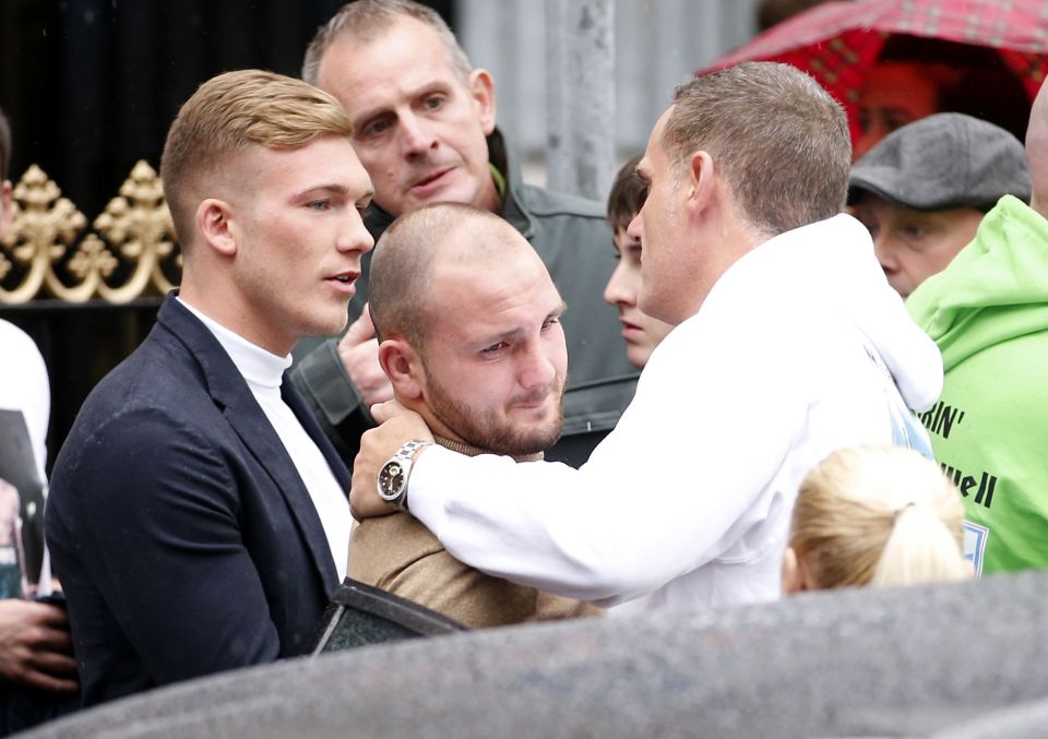  Nick Blackwell and Towell's opponent Dale Evans attended the fighter's funeral