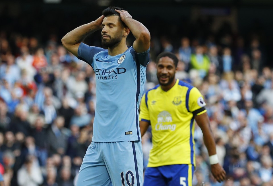 Sergio Aguero missed a penalty in the freak draw against Everton