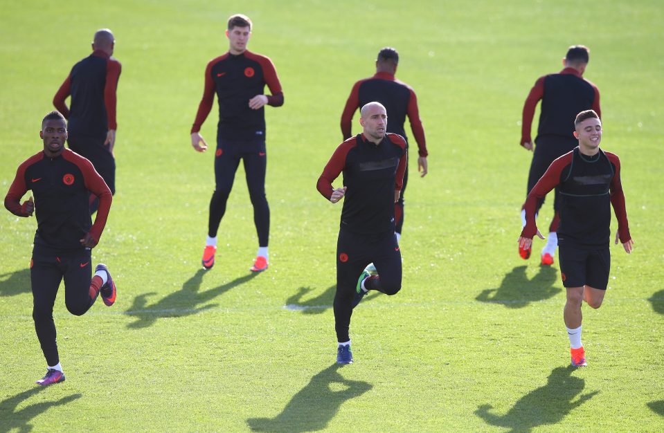 Pablo Zabaleta goes through training with his Manchester City team-mates ahead of their clash with Barcelona