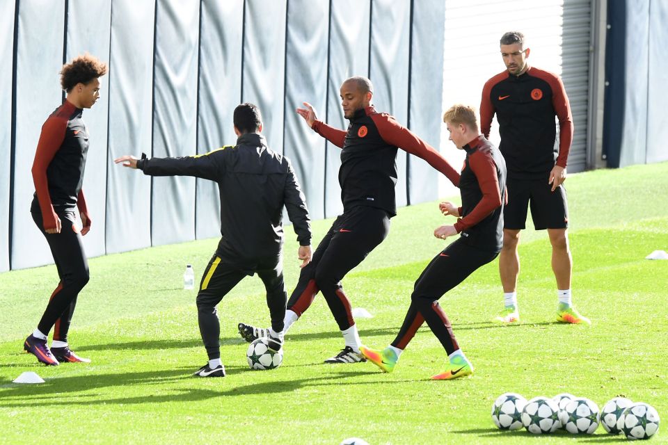  Pep's players trained before flying out to Spain