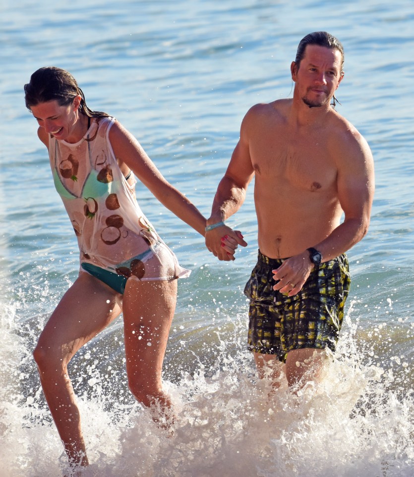  Making waves ... Rhea Durham and Mark Wahlberg make relationships look easy