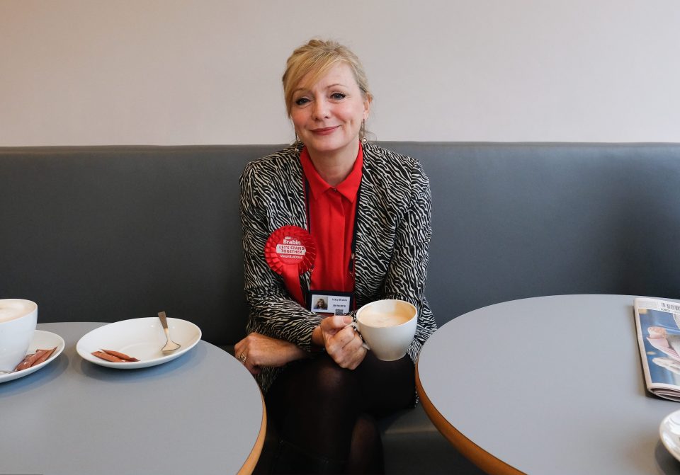 Former Coronation Street actress Tracy Brabin is expected to win the vote in the Batley and Spen by-election