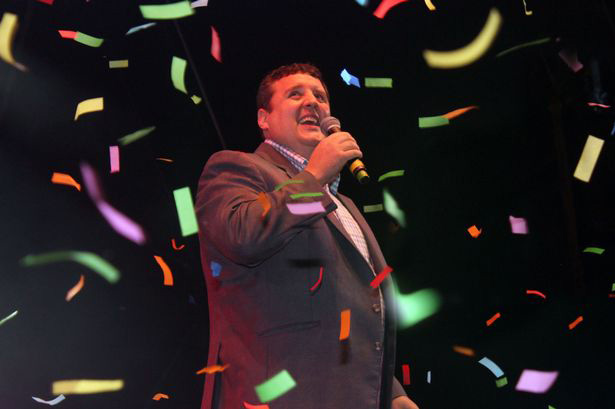 Peter Kay will host the three hour charity dance marathon