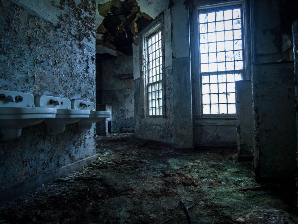  An asylum in Georgia, where the mentally insane spent time behind heavy metal doors.