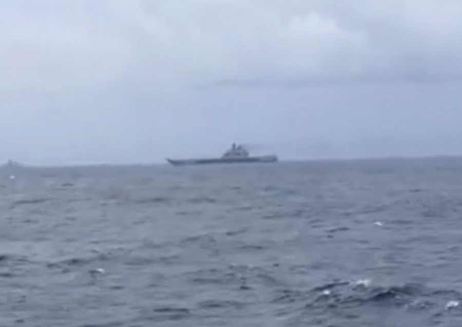  Threat ... A Russian warship spotted just a few miles off the coast of Gibraltar on Wednesday