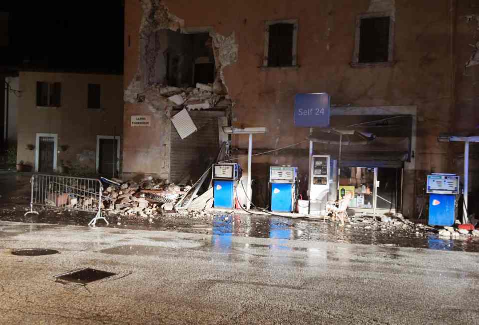  A Petrol station in Visso lies in ruins after yesterday's disaster