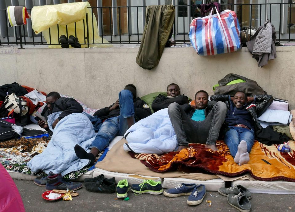  About 700 migrants have arrived on the streets of Paris since the Jungle was dismantled last week