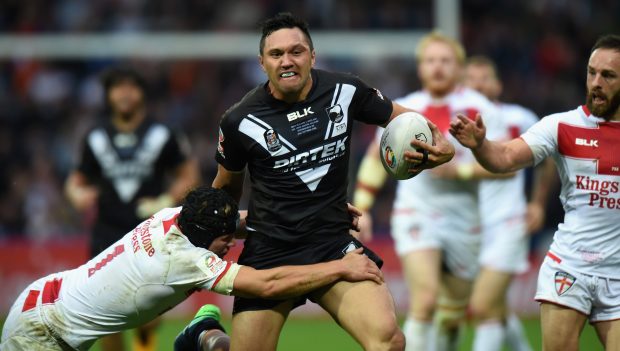 Jonny Lomax tackles Kiwis star Jordan Rapana as England are pipped late on