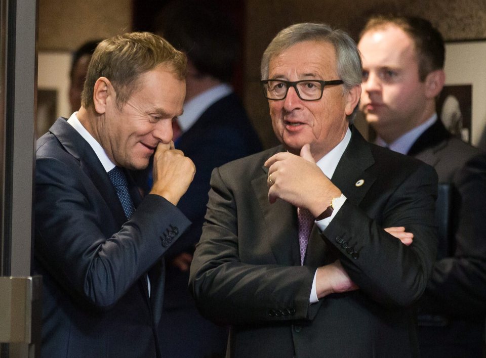  Donald Tusk and Jean-Claude Juncker chatted while waiting for Justin Trudeau to arrive at the summit