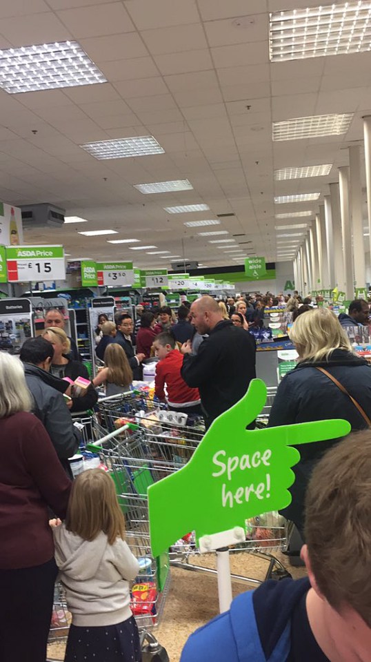  Huge queues in ASDA today after their card machines stopped working