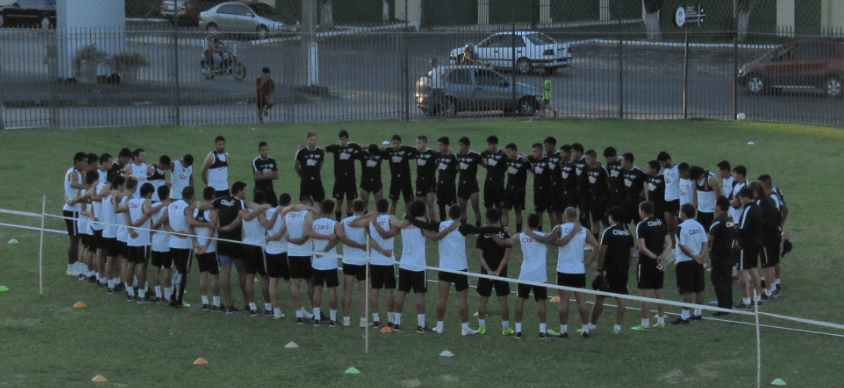 Club Libertad have offered Chapecoense their entire playing squad, who were pictured holding a minute's silence for the men who beat them in the semi-finals of the Copa Sudericana