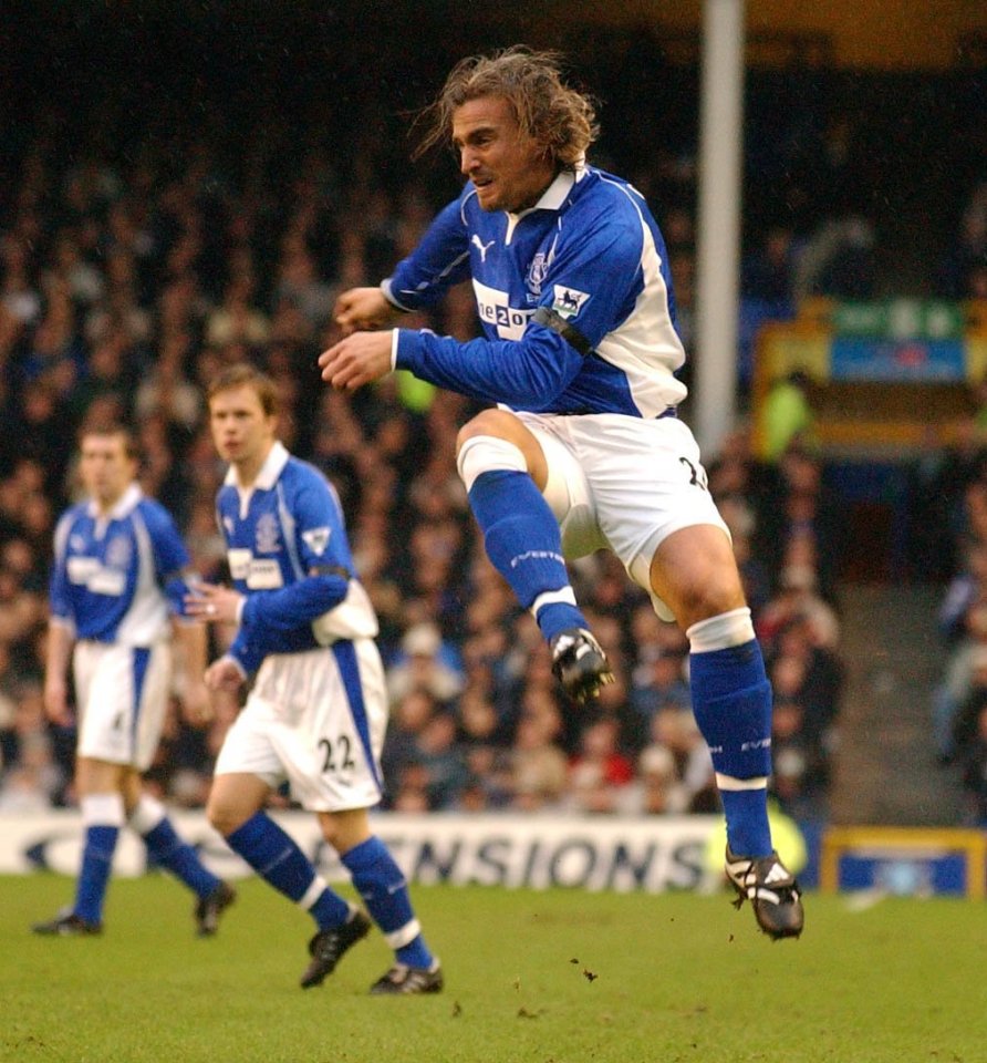 David Ginola playing for Everton