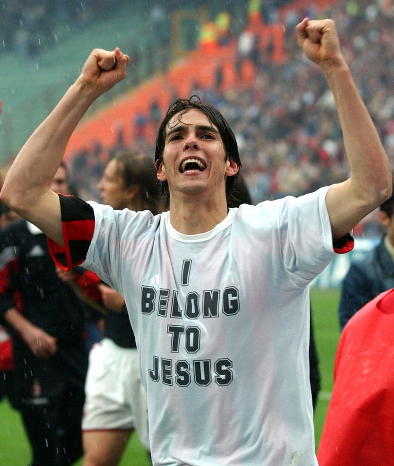  Kaka wears 'I belong to Jesus' T-shirt after winning Serie A with AC Milan