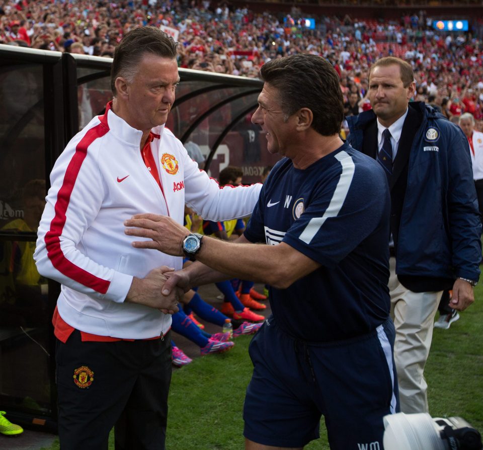  Walter Mazzarri greets Louis van Gaal before a pre-season friendly in USA