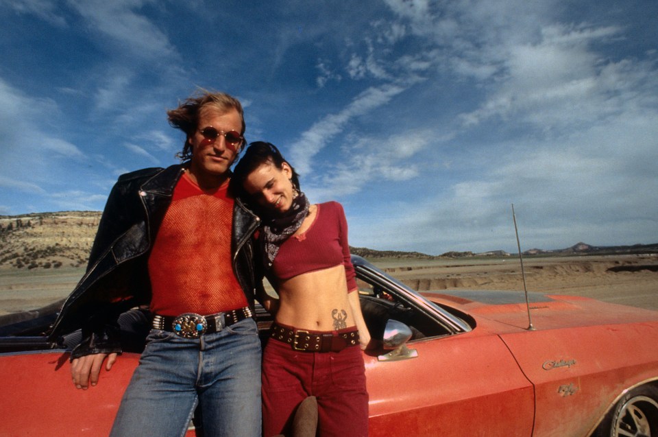 Woody Harrelson and Juliette Lewis during filming of the 1994 movie