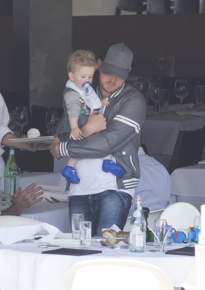 Exclusive - Michael Buble Has Lunch With Wife Luisana & Their Baby Noah