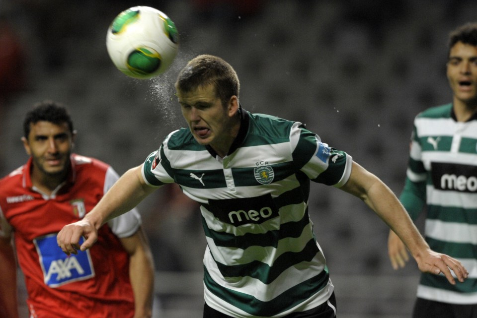  He grew up in the country and started his career at Sporting Lisbon