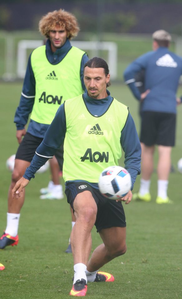 Zlatan Ibrahimovic trains with United