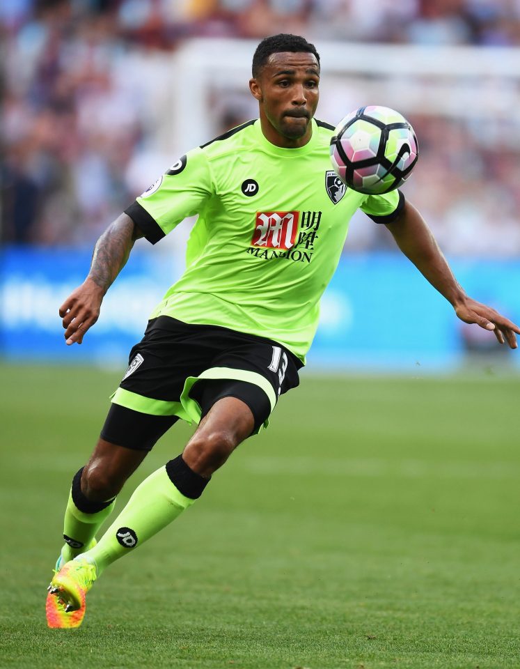 Callum Wilson playing for Bournemouth against West Ham at the London Stadium 