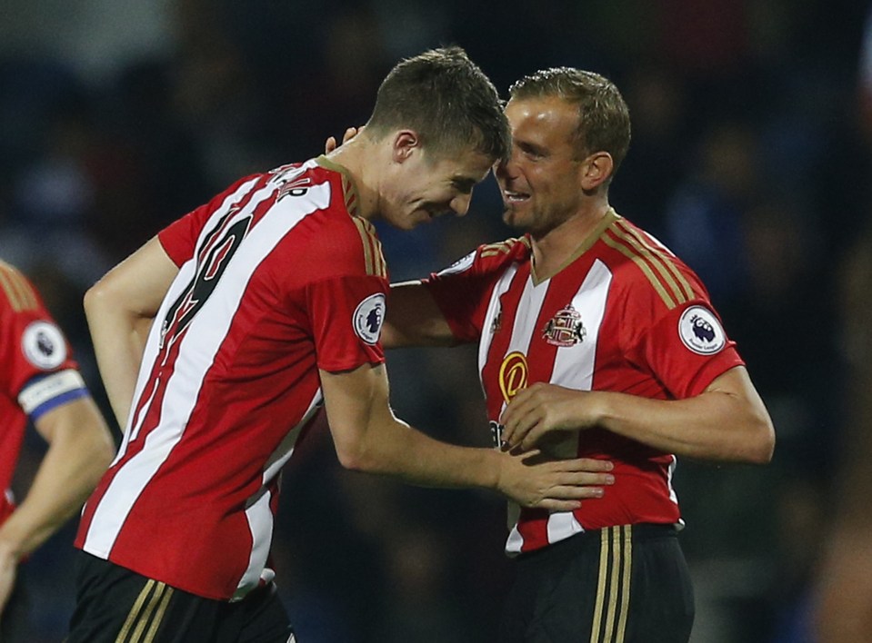 Lee Cattermole will be out until March after hip surgery