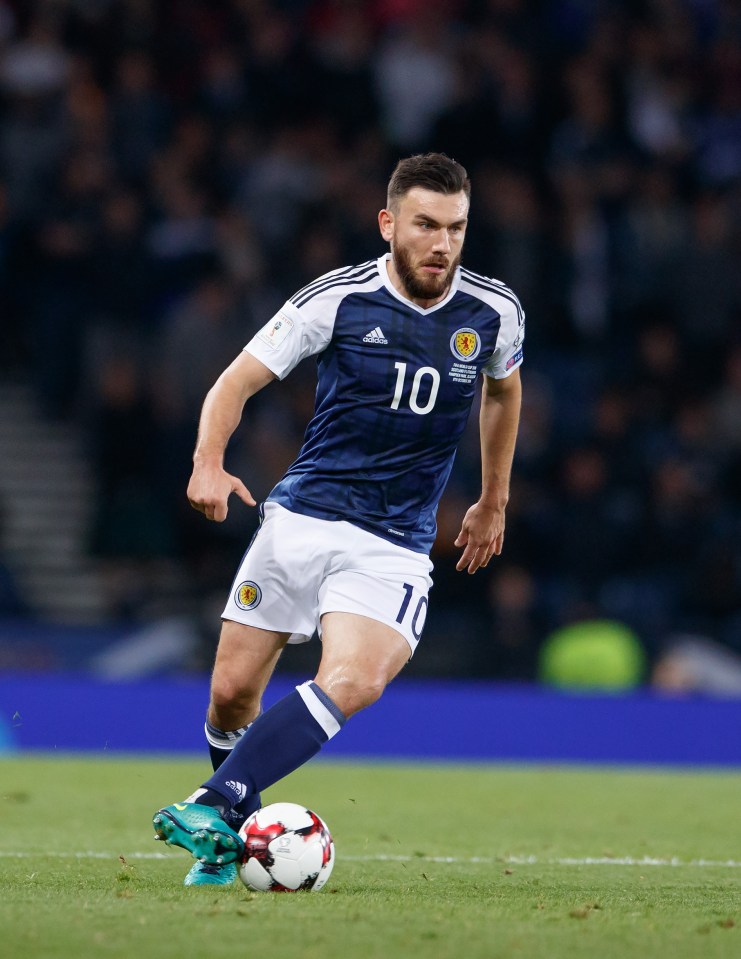 Snodgrass has warned England that Scotland have the whole nation behind them